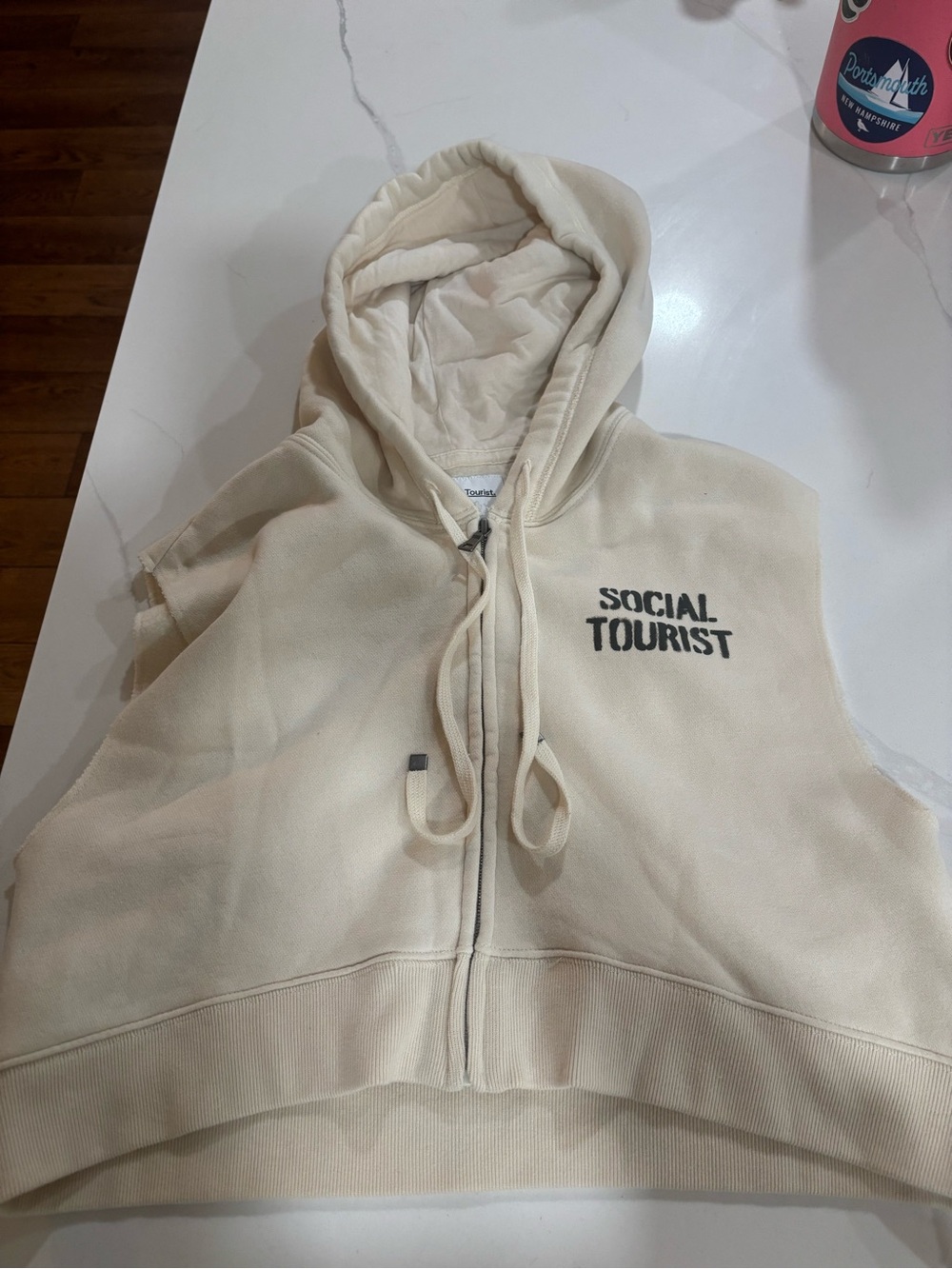 Social Tourist Cream Zip-Up Sleeveless Hoodie Sweater